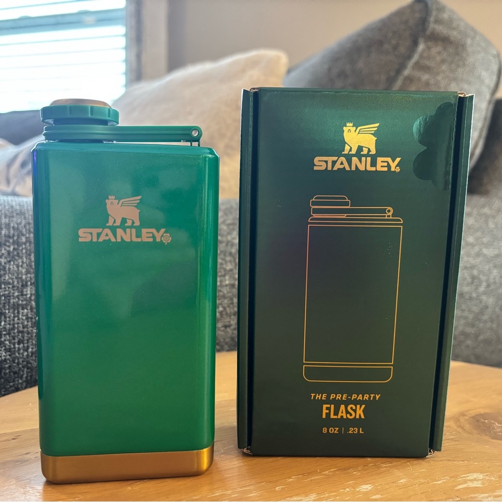 2025 Stanley St Patrick’s Day Adventure Pre-Party Flask Shamrock Green 8 Oz NIB